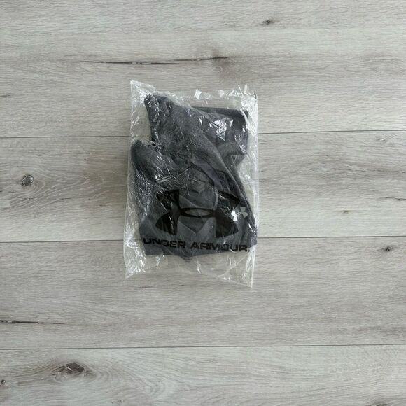 Under‎ Armour Loose V-Neck Tee Shirt Carbon Heather/Metallic Silver M NWT IN PKG - Picture 5 of 7